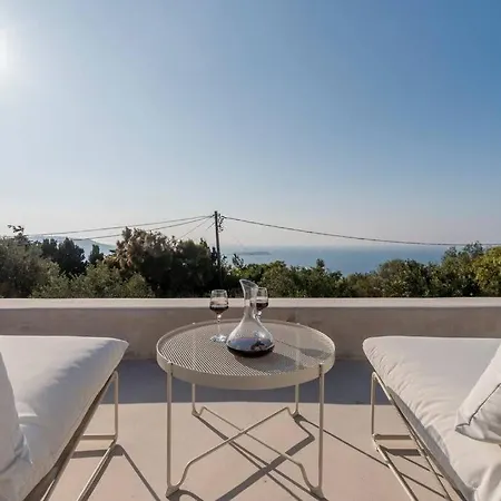 Thalia - 4 Bdrm - In 200m - Mg *